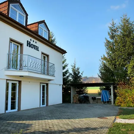 Brada 3* Jičín